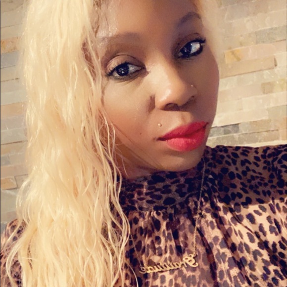 Meet your Posher, Taneshia - Picture 3 of 3